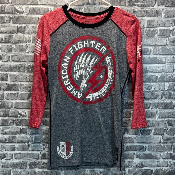 American Fighter Red and Gray Graphic Raglan - Picture 1 of 10